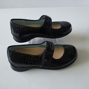 Aetrex Lucy Black Patent Croc Mary Jane Comfort Shoes Wide 8W Orthotic Support